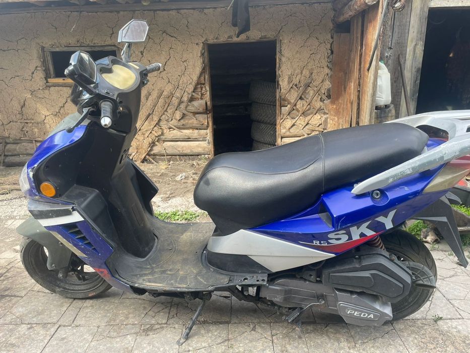 Продам скутер м8