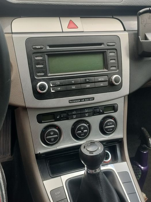 Vând passat 1.6 fsi