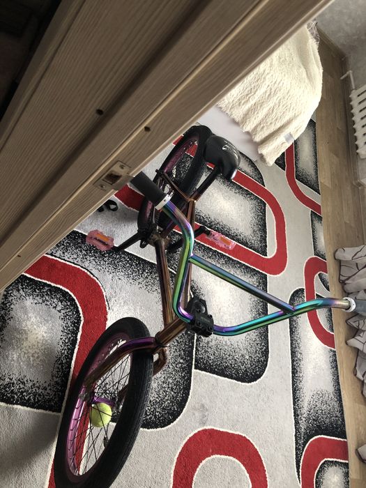 Продам бмх в бе Бензиновой расцветки