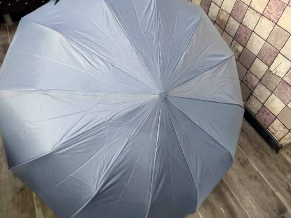 Продам зонт очень  качественный