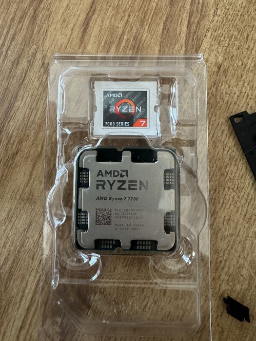 Vand Procesor AMD Ryzen 7 7700 (cooler AMD inclus)