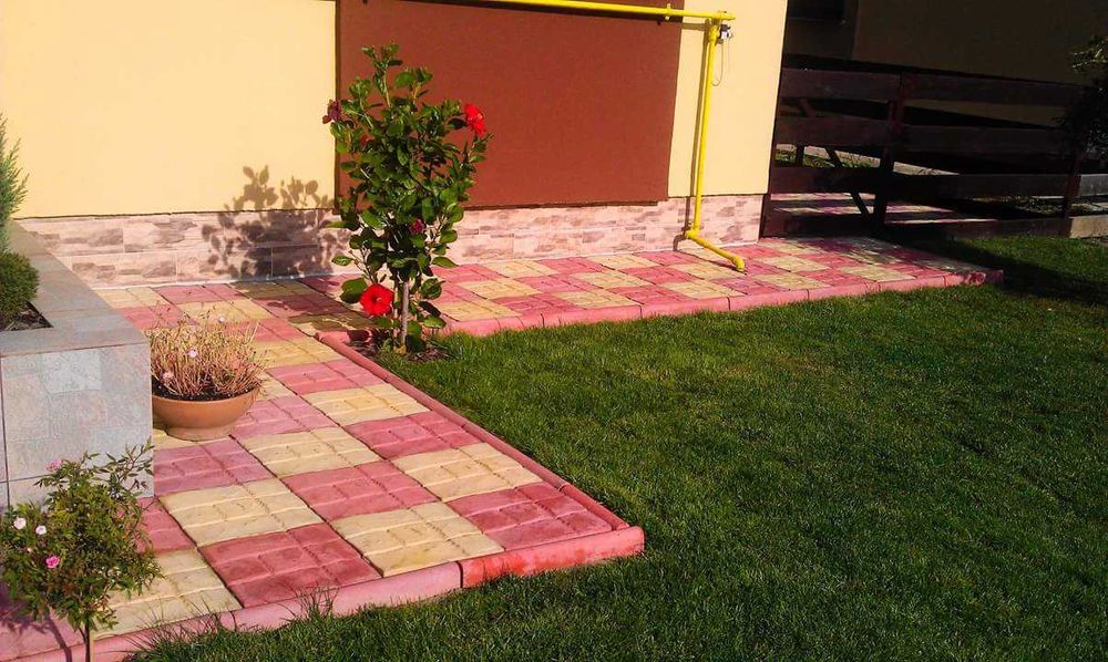 Pavaje decorative din beton comprimat pentru gradina