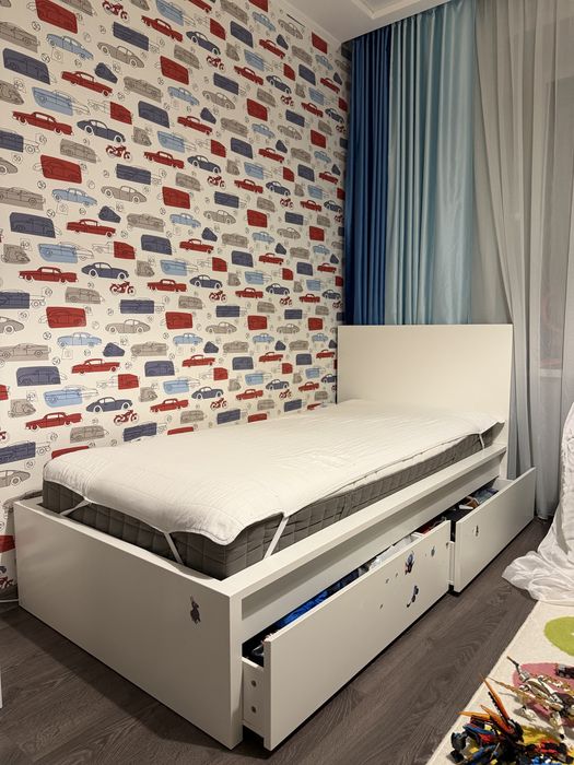 Продам кровать IKEA