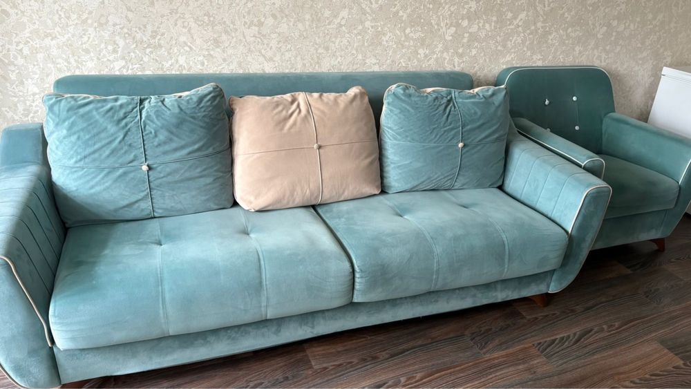 Продам мягкий уголок