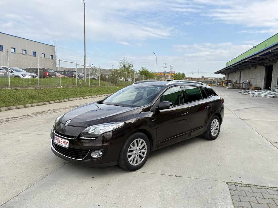 Renault Megane 3 Bose Mocca Brown, 1.5 dci 2013, Panoramic ,Camera Masalier,Istoric Km Certificati!