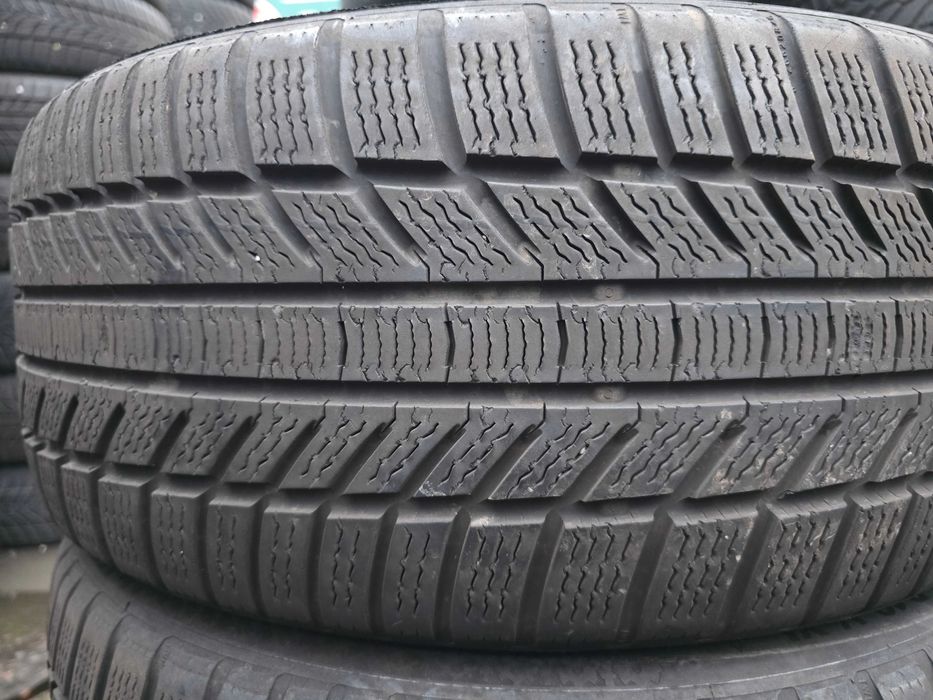 2бр Зимни гуми 225 45 18 - Contienental - DOT 2024