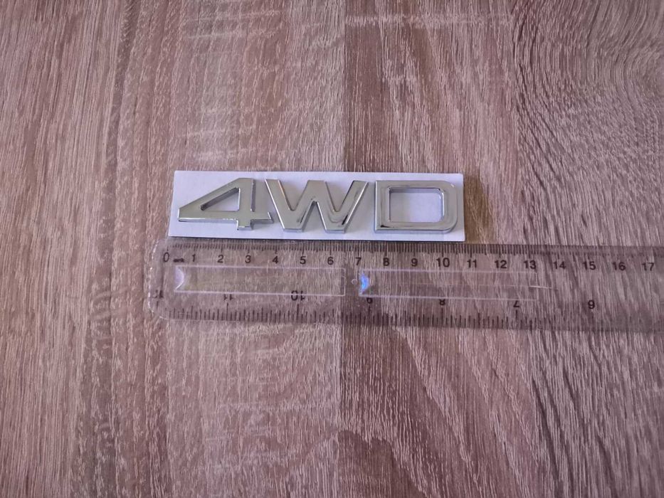 сребриста емблема Kia 4WD