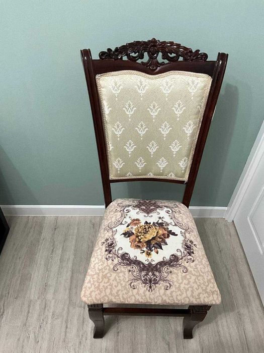 Продам стулья — 8 шт., хорошее состояние