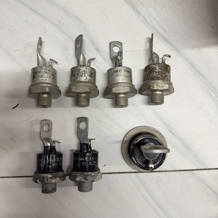 Тиристор ТЧ25-9 высокочастотный и диод