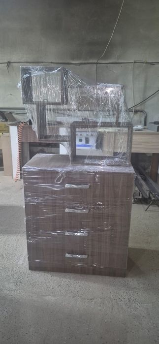 Продам 2 камода скмовывоз