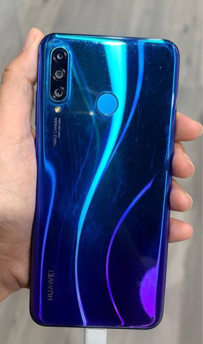 Продам телефон Huawei