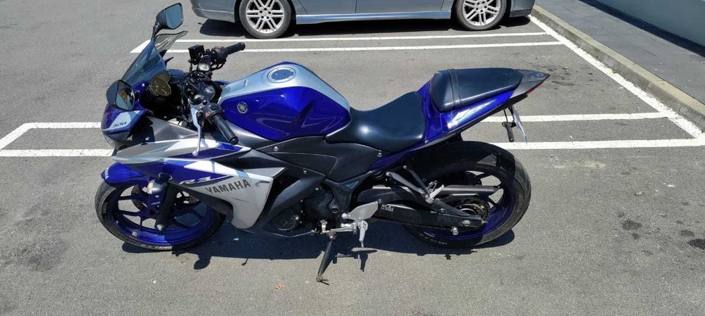 Yamaha YZF-R3 2015