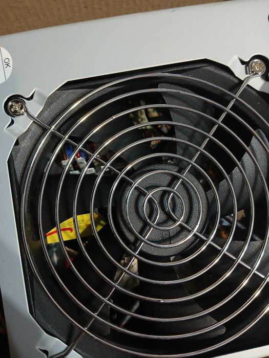 Блок питания HuntKey CP-400H