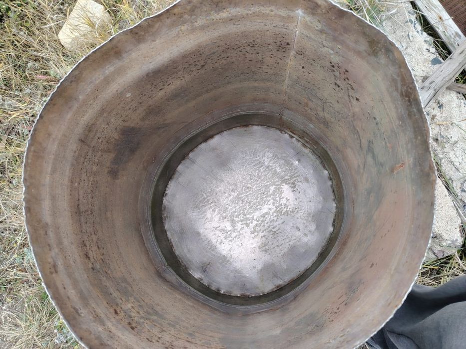 Продам  металлическую ёмкость