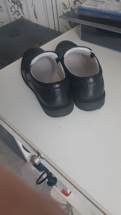 Продам туфли кожаные для мальчика