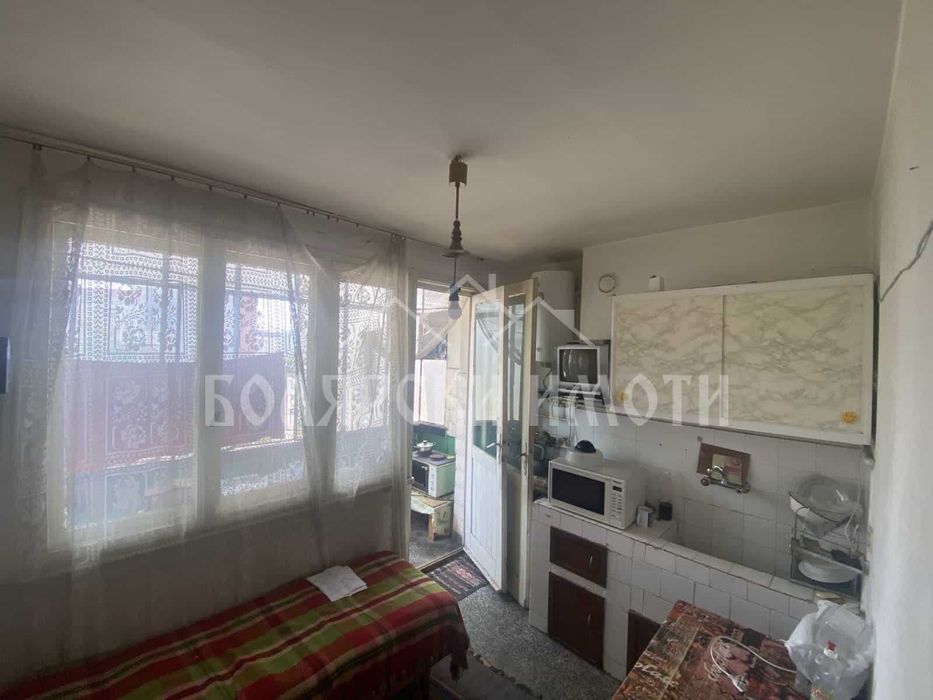 Продава се Двустаен апартамент в Велико Търново, Център - 44 кв.м за 1382 €/кв.м - Снимка #3