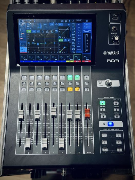 Mixer digital  Yamaha DM3s + rack 7U