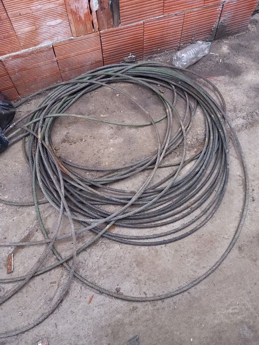 Прдавам два броя важута почти нови. Да двата броя 70евро