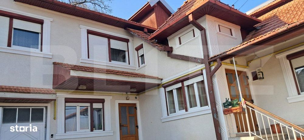 Casa de vanzare, cu 6 camere, 200 mp, zona centrala-Dej