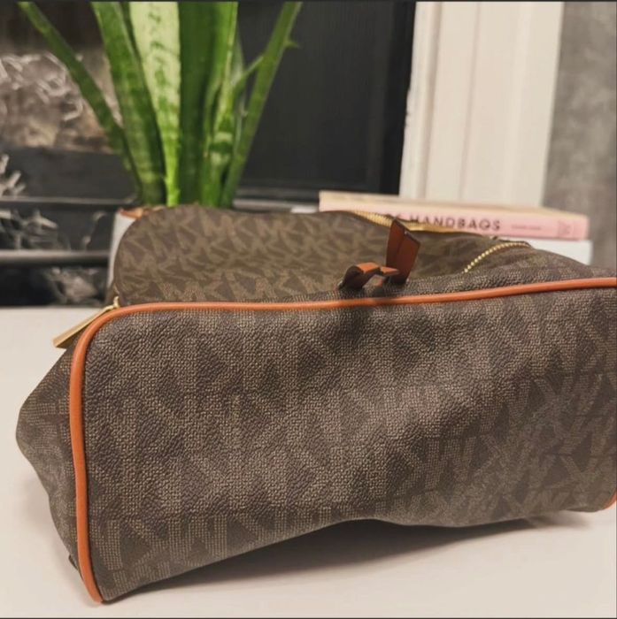 Оригинални дамски раници Michael Kors