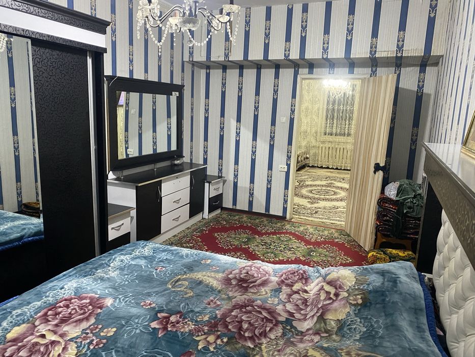 2 хонали ошхона балконга чикарилиб  3 хонали қилинган уй