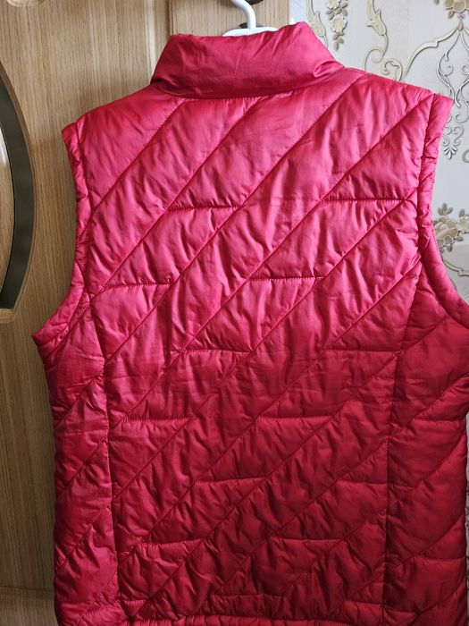 vesta dama ,rosie marime XL,marca Lee Cooper