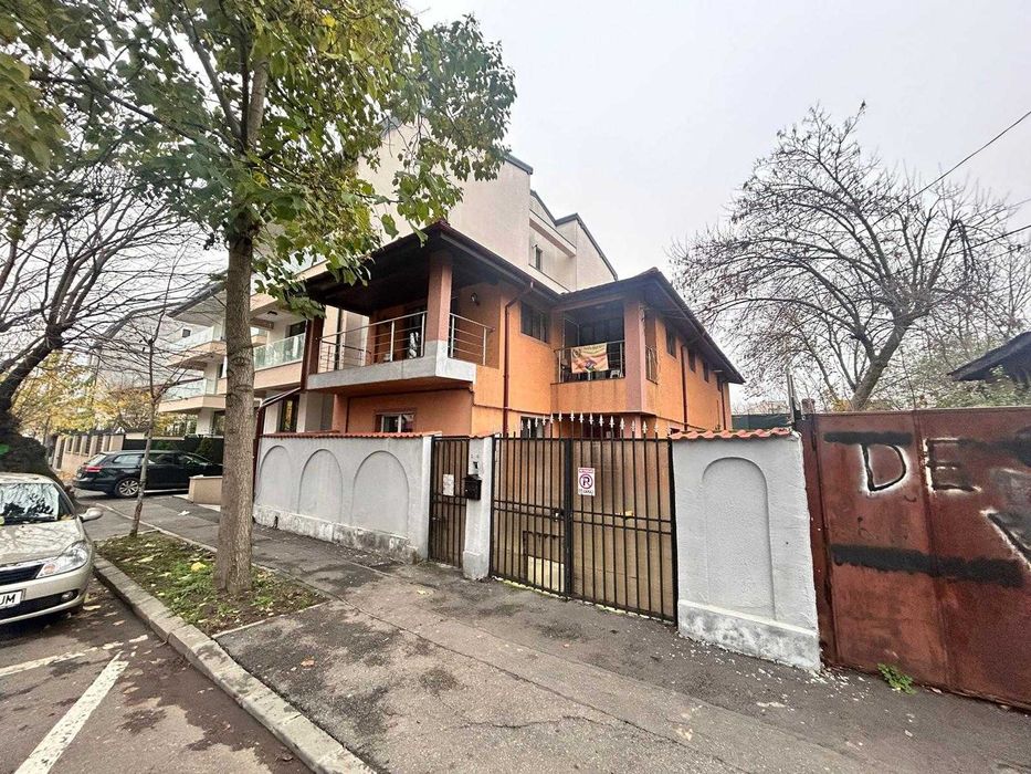 Vand casa Sector 1