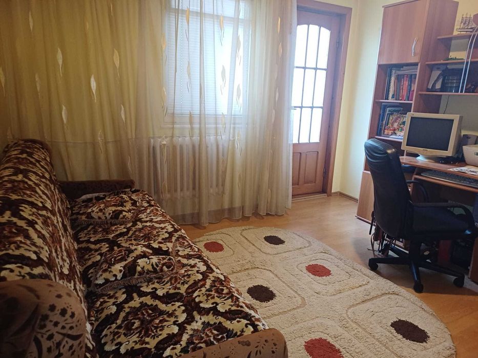 Proprietar apartament 2 camere decomandat