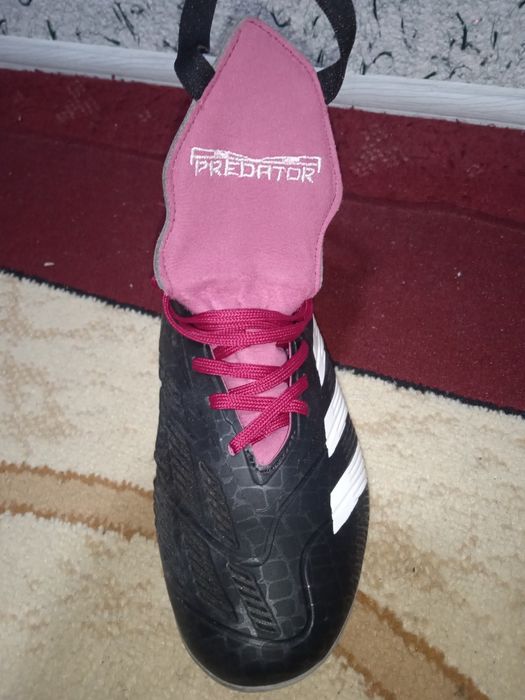 Predator 24 36 razmer ( 35 razmer kiyadiganlaga zur tushadi)
