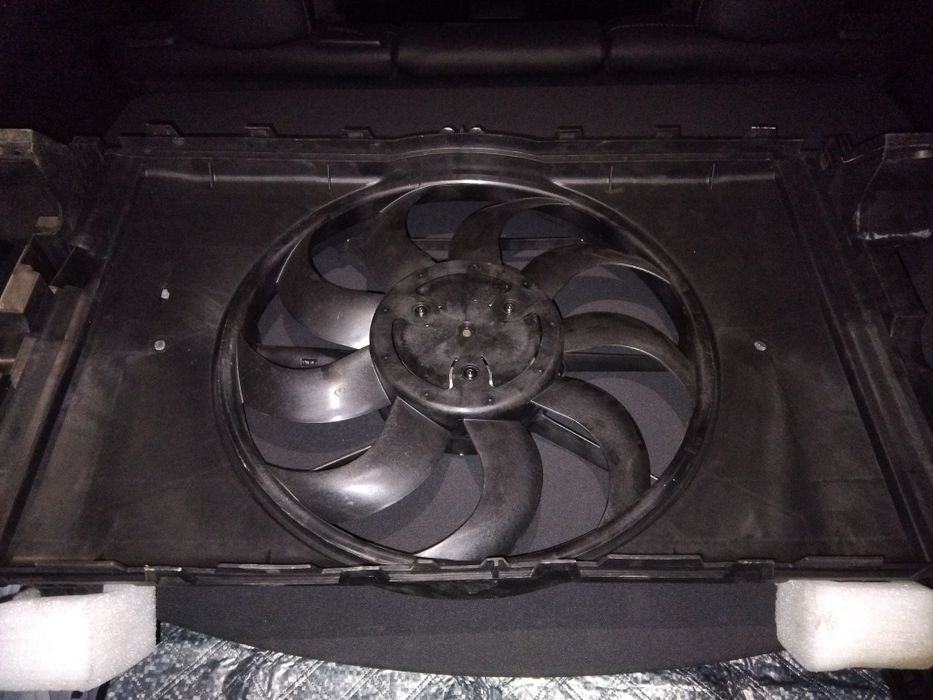 Перка радиатор Tesla Y, 3