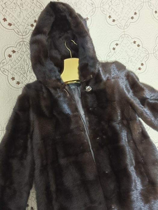 Продам норковую шубу