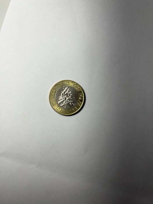 Монеты коллекционные 100,200 тенге