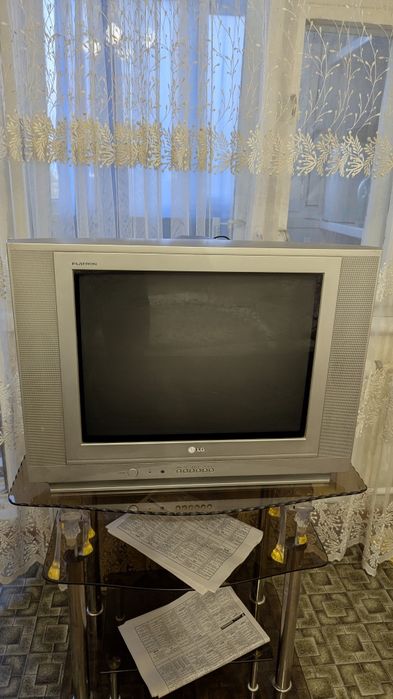 Продам телевизор LG