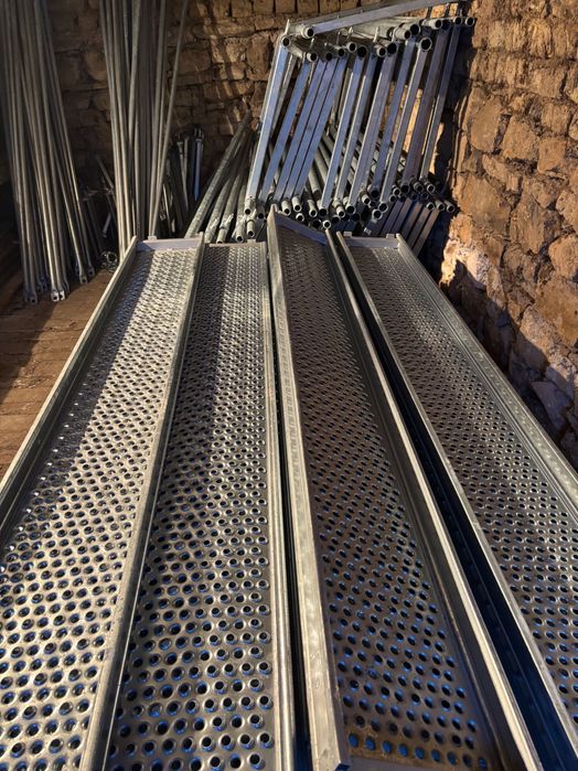 Скеле под наем .