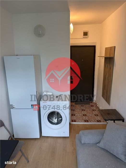Garsoniera de vanzare in Vest, etaj 3