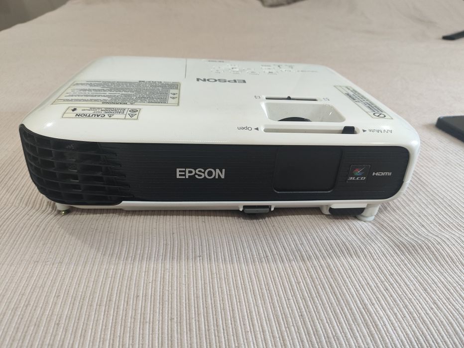 Продам проекторы епсон  epson