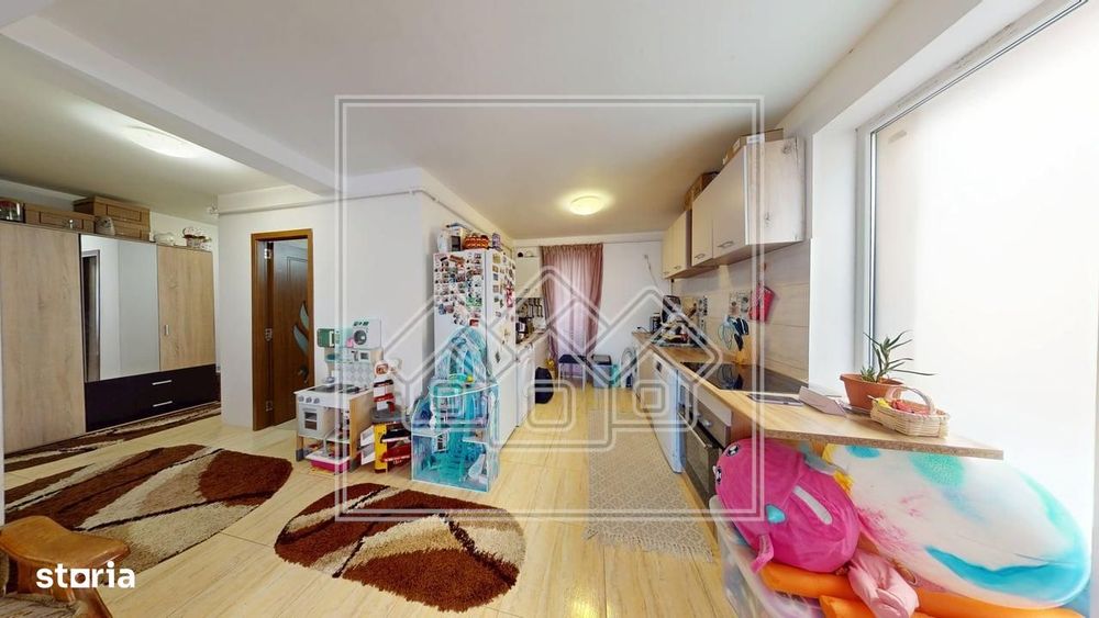 Apartament mobilat, 2 camere, 2 balcoane, loc de parcare -T. Ricci — fotografia 1