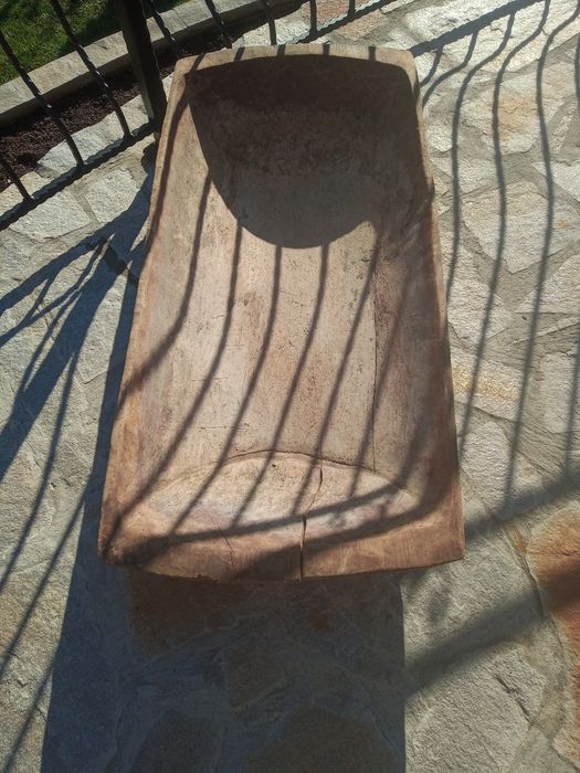 Дървено столче..Нощви.Маса -2 броя.