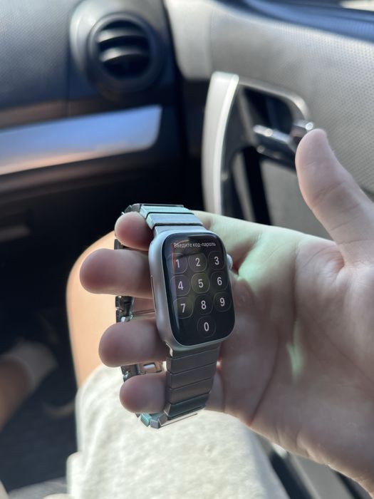 apple watch.