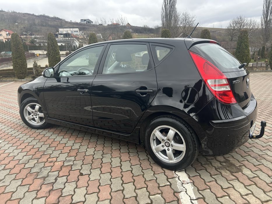 -Hyundai i30 facelift-2012-1.4benzina-109cai-euro5-adusa din germania-