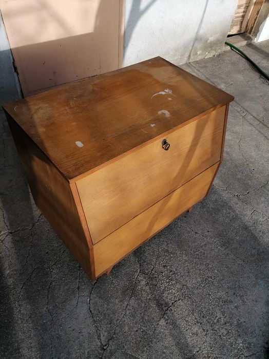 Продавам дървена ракла