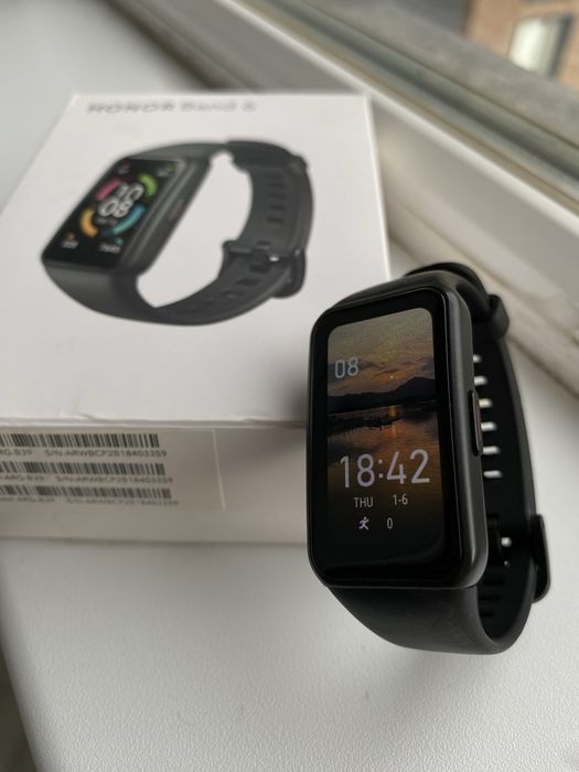 Фитнес-браслет HONOR Band 6