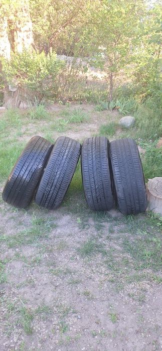 Срочно продам летнюю резину 245/50 R20