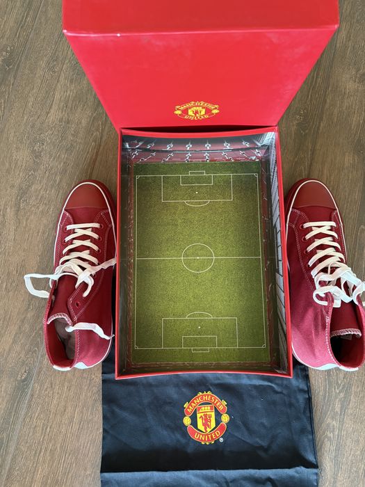 Нови оригинални кецове на MANCHESTER UNITED