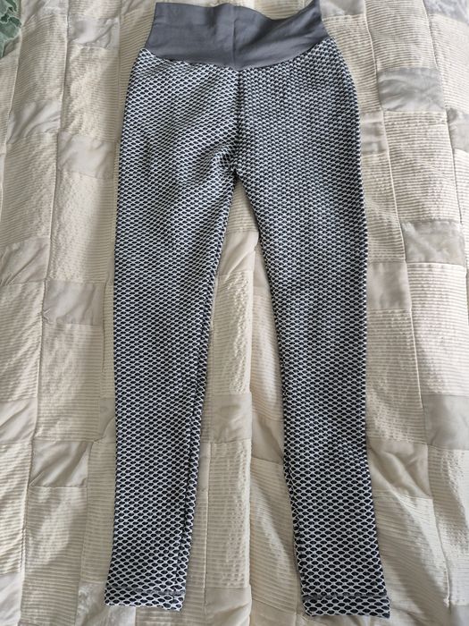 Pantaloni fitness push-up fund
