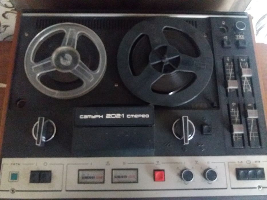 продам советский бабинный магнитофон