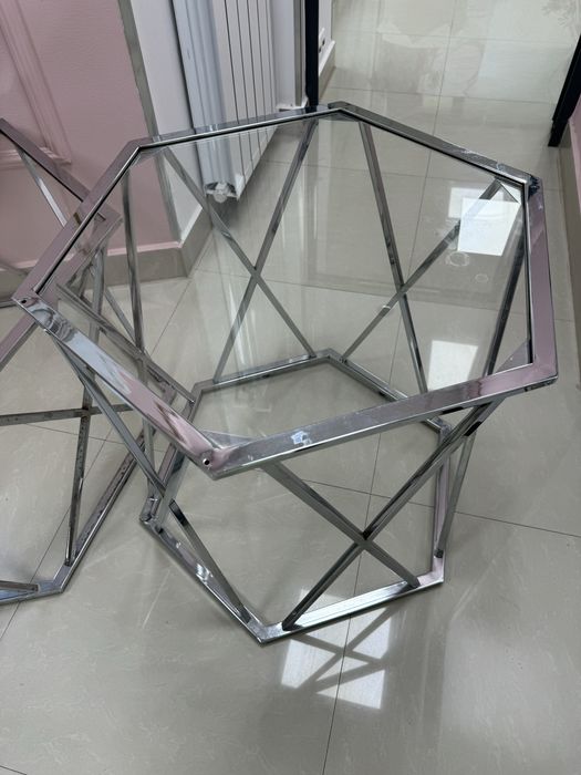 Set 2 mese decorative argintii Mobexpert cu blat din sticlă
