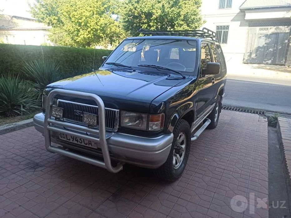 внедорожник ISUZU