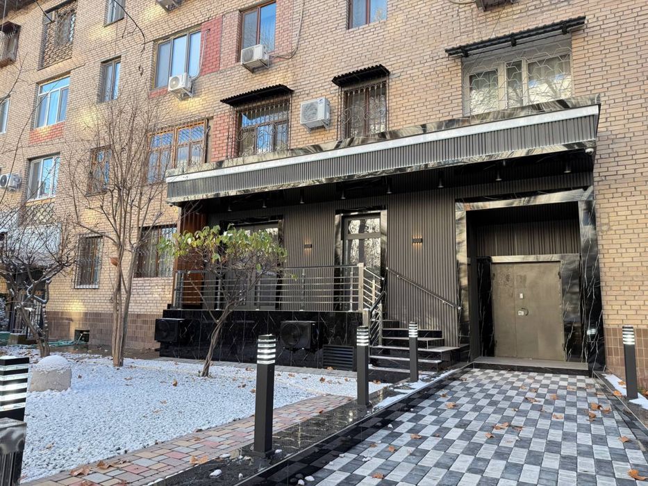 Сдаётся Срочно Нежилое Помещения Ц.1 Ор-р Чайков 95.м2 самый центр