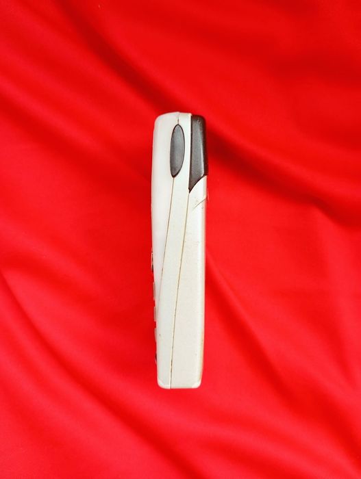 Nokia 8310 + cutie și accesorii ( decodat, baterie Nou nouță)